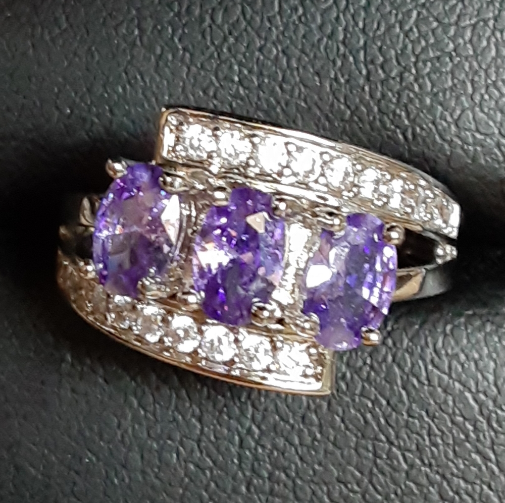 Large Purple Pretty Women's Ring, Size: 5 - Picture 11 of 13